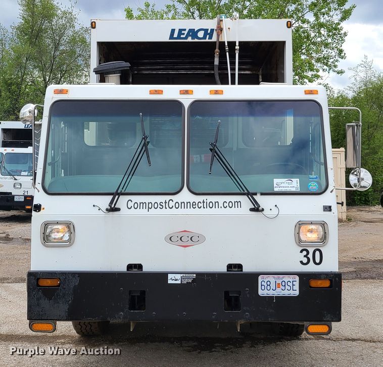 image for item K5855 2002 Crane Carrier  refuse truck