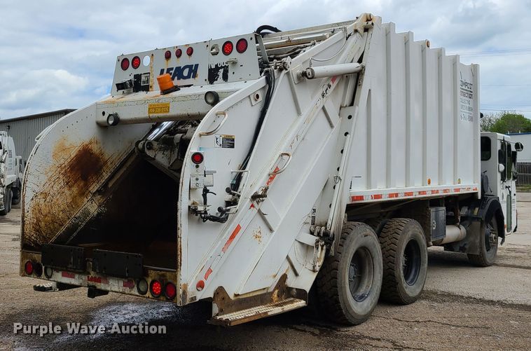 image for item K5855 2002 Crane Carrier  refuse truck