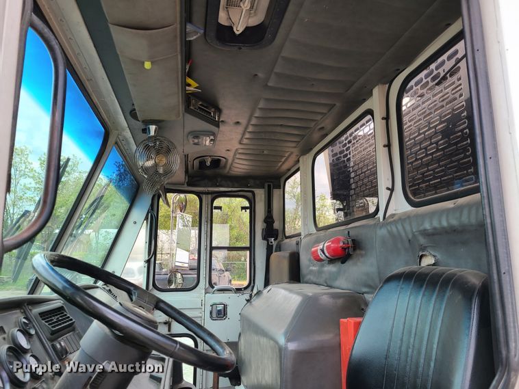 image for item K5855 2002 Crane Carrier  refuse truck