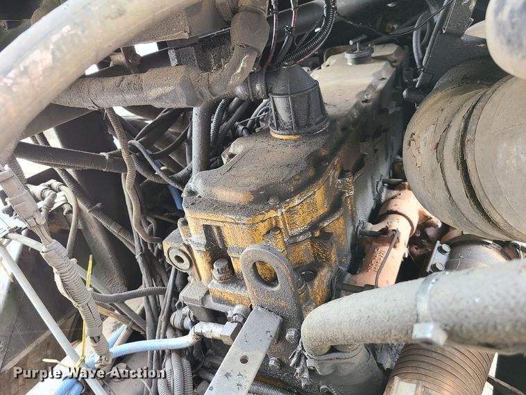 image for item K5855 2002 Crane Carrier  refuse truck