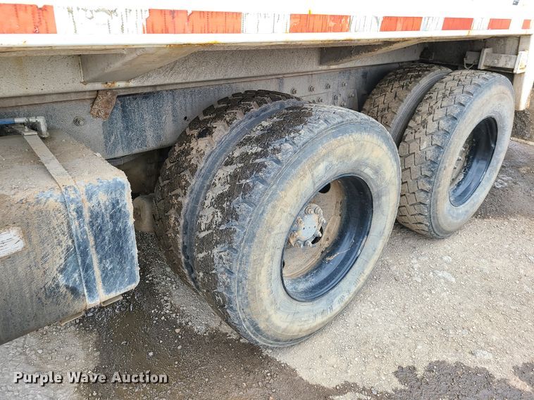 image for item K5855 2002 Crane Carrier  refuse truck