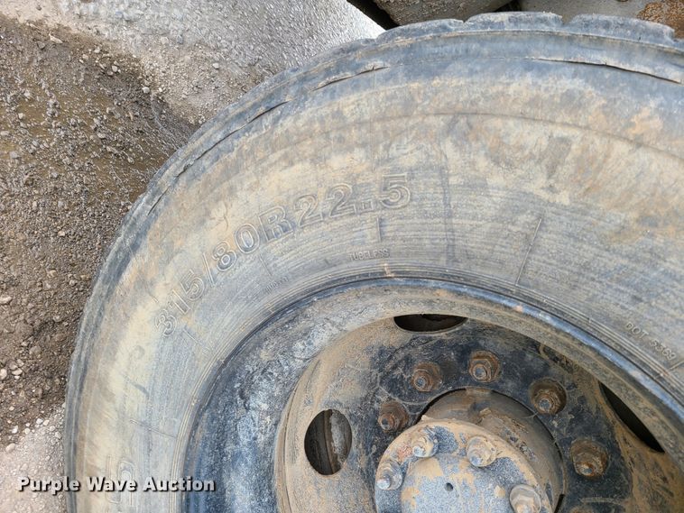 image for item K5855 2002 Crane Carrier  refuse truck