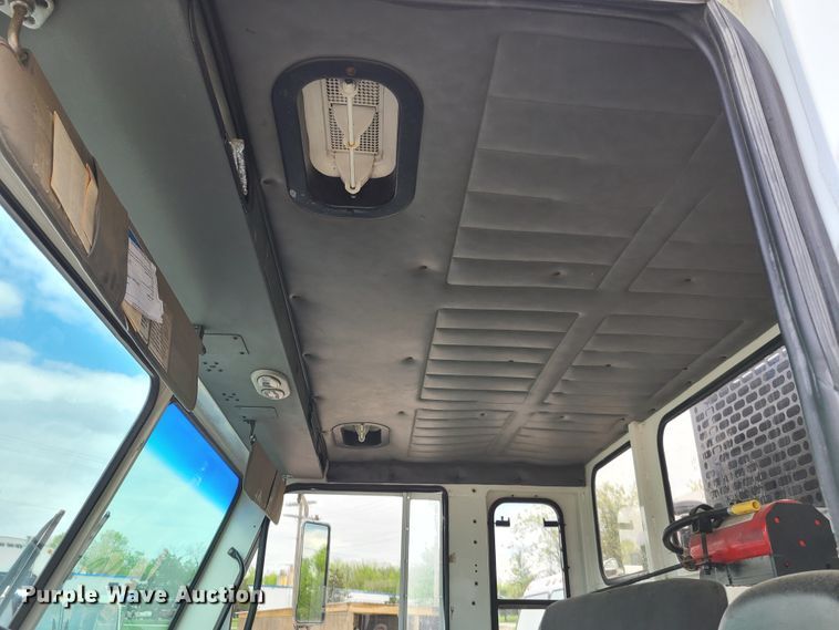 image for item K5856 2005 Crane Carrier  refuse truck