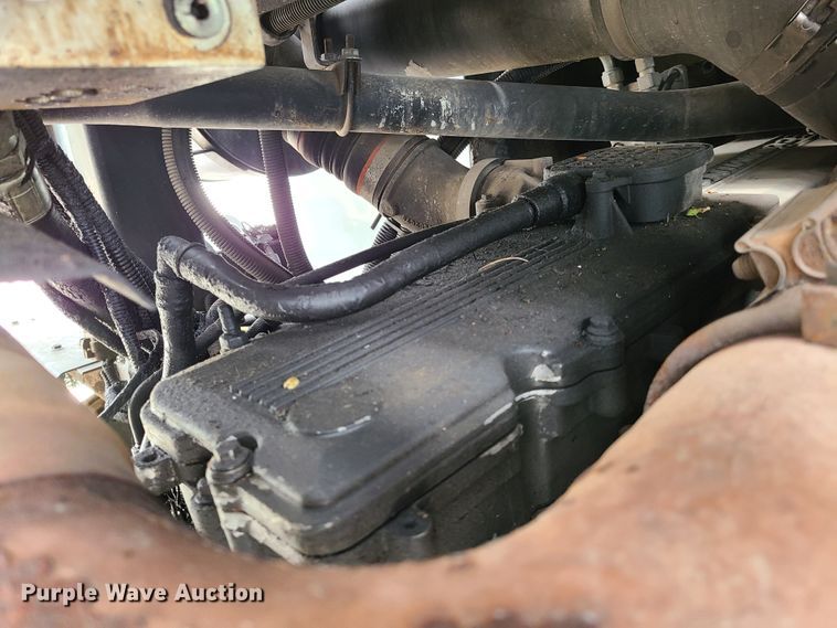 image for item K5856 2005 Crane Carrier  refuse truck