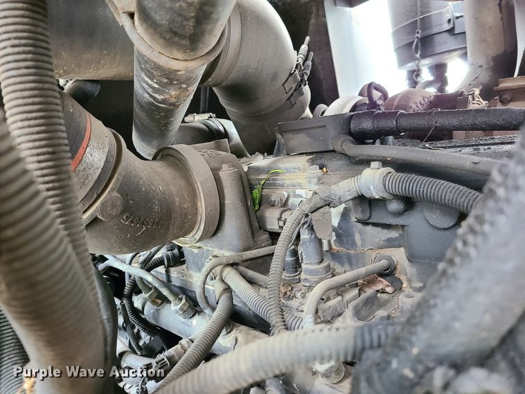 image for item K5856 2005 Crane Carrier  refuse truck