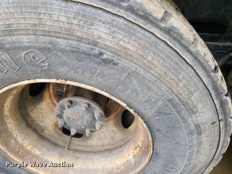 image for item K5856 2005 Crane Carrier  refuse truck