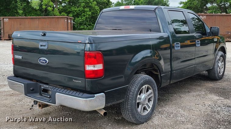 image for item K5899 2005 Ford F150 SuperCrew Cab pickup truck