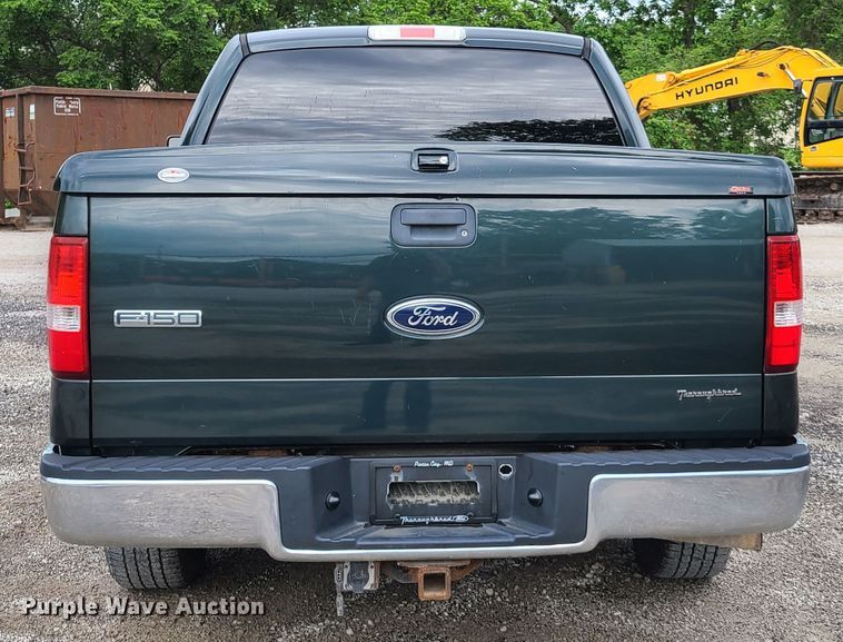 image for item K5899 2005 Ford F150 SuperCrew Cab pickup truck
