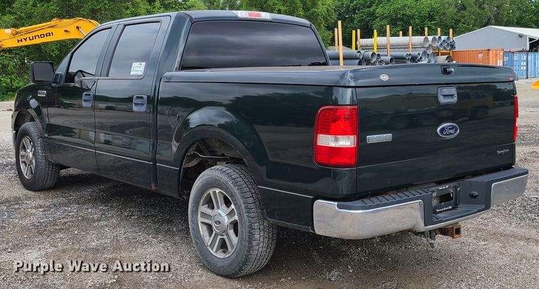 image for item K5899 2005 Ford F150 SuperCrew Cab pickup truck