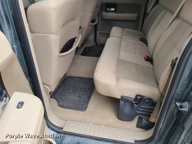 image for item K5899 2005 Ford F150 SuperCrew Cab pickup truck