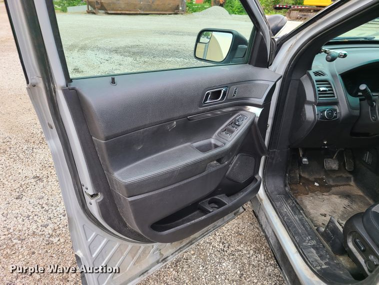 image for item K5903 Ford Explorer  SUV