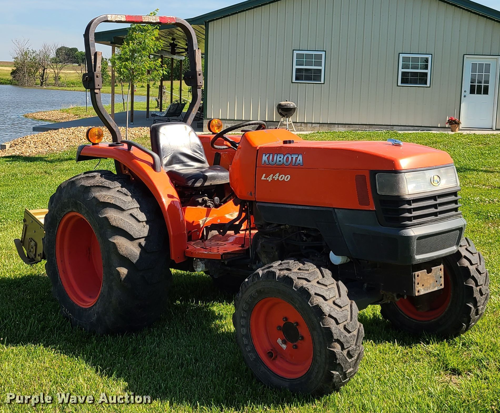 Kubota L4400 MFWD tractor in Concordia, MO Item GT9025 sold Purple Wave