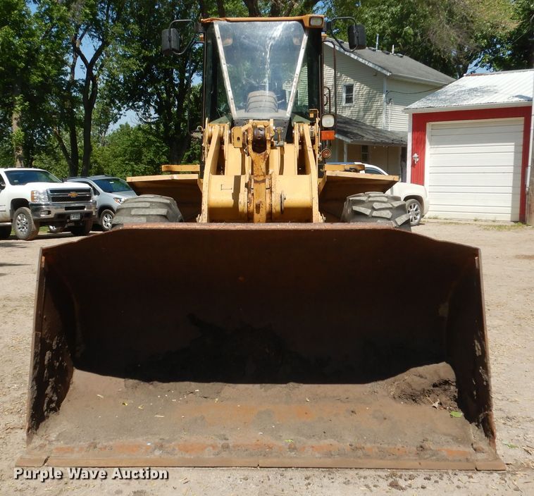 image for item DA8372 2000 Caterpillar 938G  wheel loader