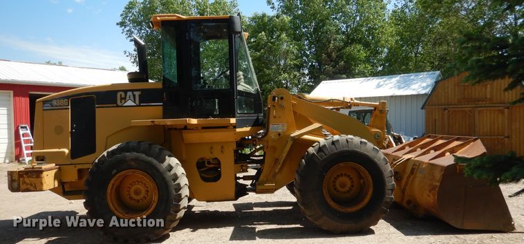image for item DA8372 2000 Caterpillar 938G  wheel loader