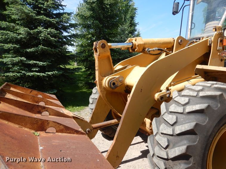 image for item DA8372 2000 Caterpillar 938G  wheel loader