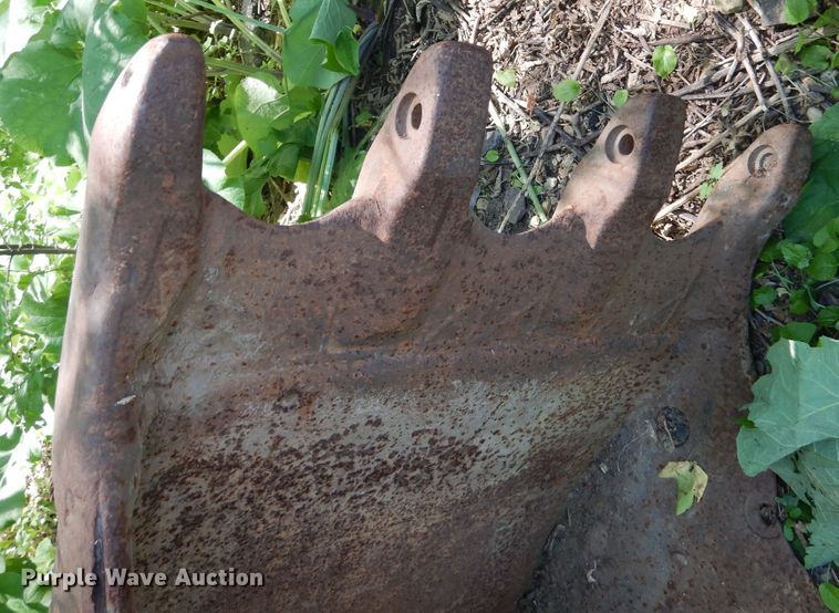 image for item DA8380 26"W excavator bucket