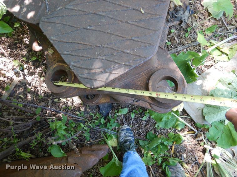 image for item DA8380 26"W excavator bucket