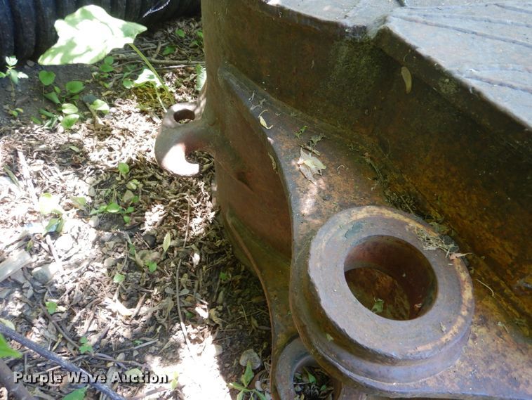 image for item DA8380 26"W excavator bucket