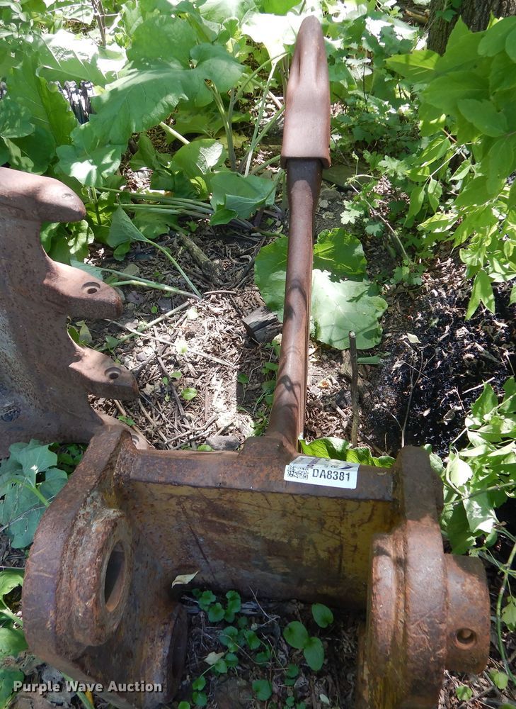 image for item DA8381 Excavator ripper tooth