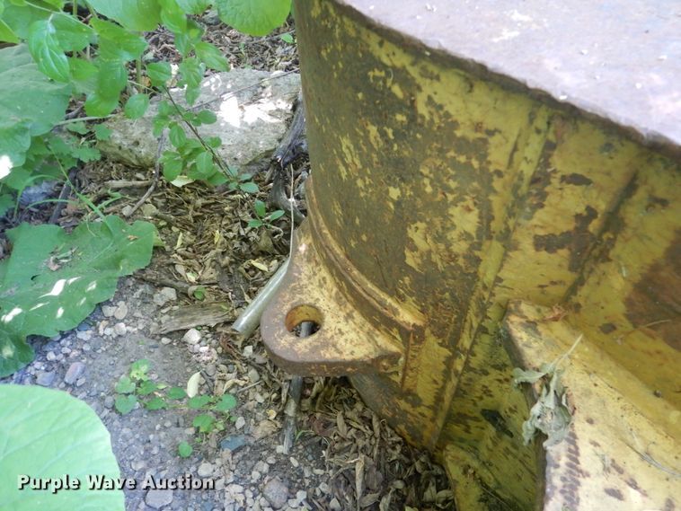 image for item DA8382 26"W excavator bucket