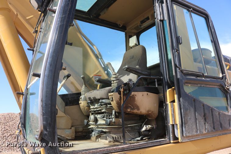 image for item DD6102 2005 Caterpillar 345B  excavator