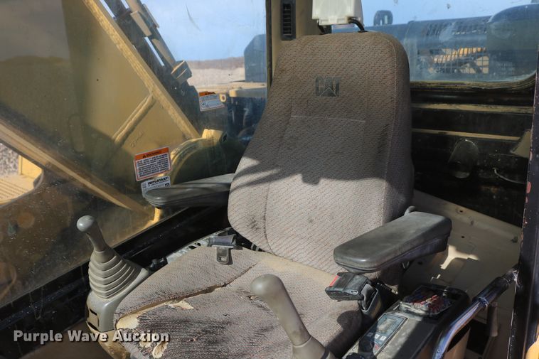 image for item DD6102 2005 Caterpillar 345B  excavator