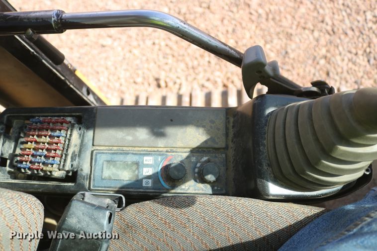 image for item DD6102 2005 Caterpillar 345B  excavator