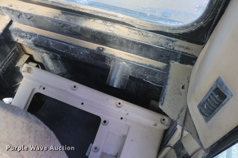 image for item DD6102 2005 Caterpillar 345B  excavator