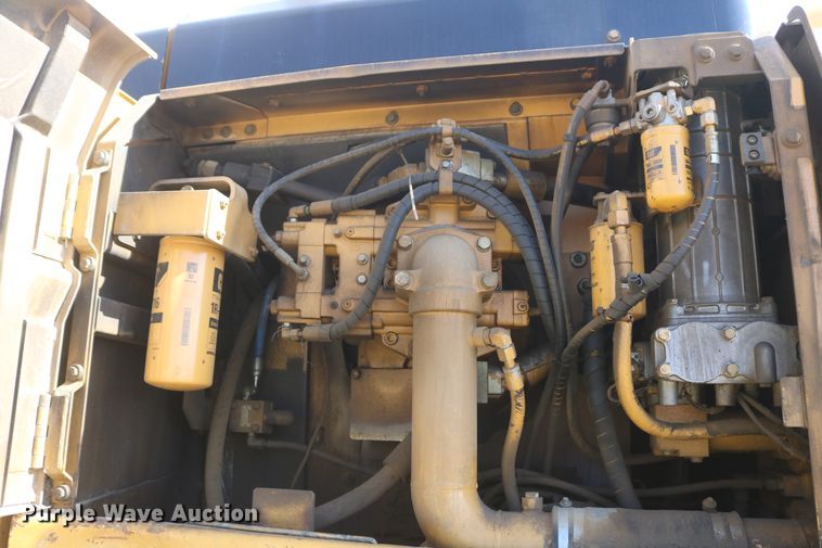 image for item DD6102 2005 Caterpillar 345B  excavator