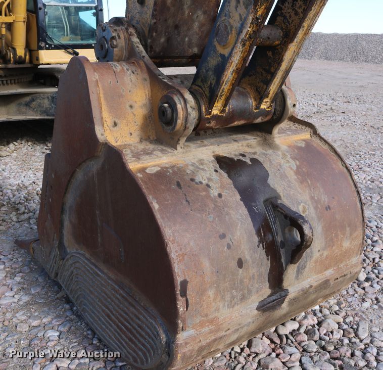 image for item DD6102 2005 Caterpillar 345B  excavator