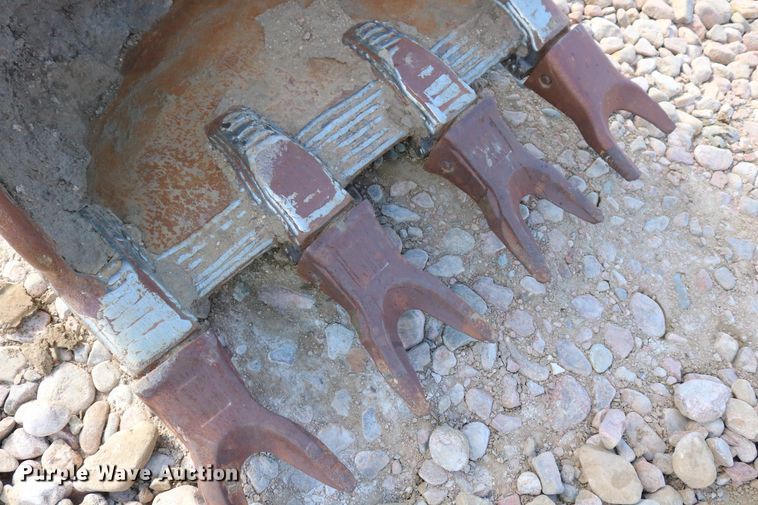 image for item DD6102 2005 Caterpillar 345B  excavator