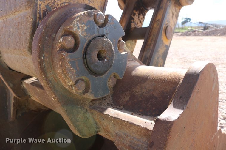 image for item DD6102 2005 Caterpillar 345B  excavator