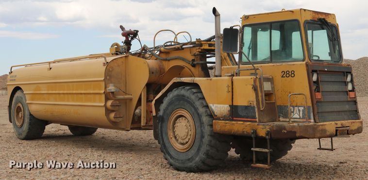 image for item DD6103 1996 Caterpillar 613C  water wagon