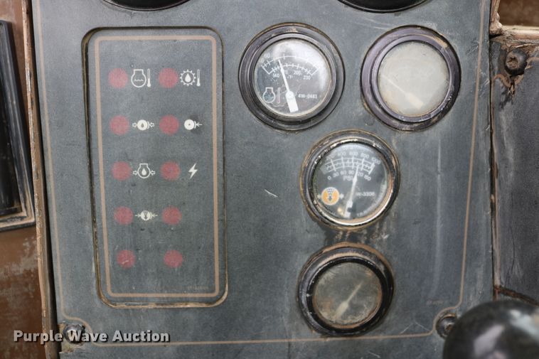 image for item DD6103 1996 Caterpillar 613C  water wagon