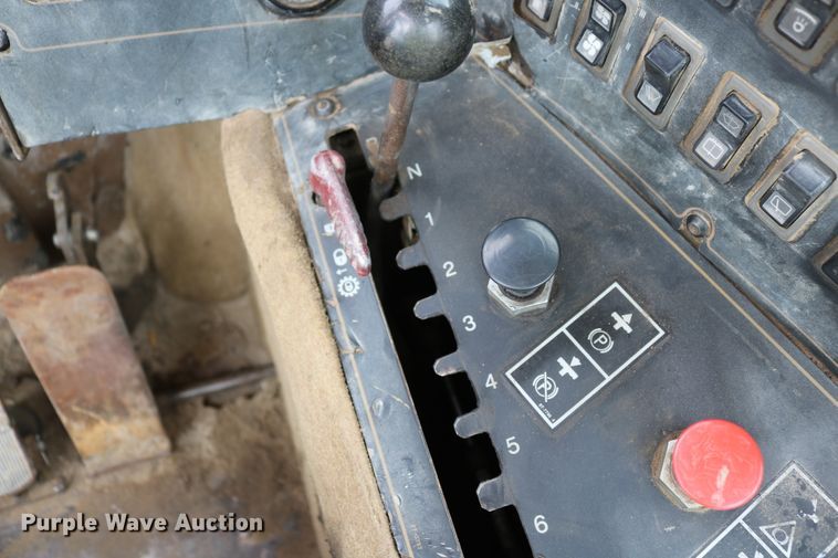 image for item DD6103 1996 Caterpillar 613C  water wagon