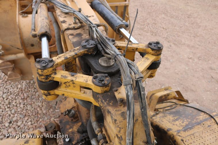 image for item DD6103 1996 Caterpillar 613C  water wagon