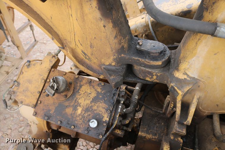 image for item DD6103 1996 Caterpillar 613C  water wagon