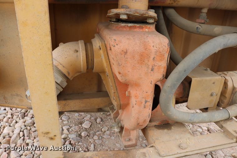 image for item DD6103 1996 Caterpillar 613C  water wagon