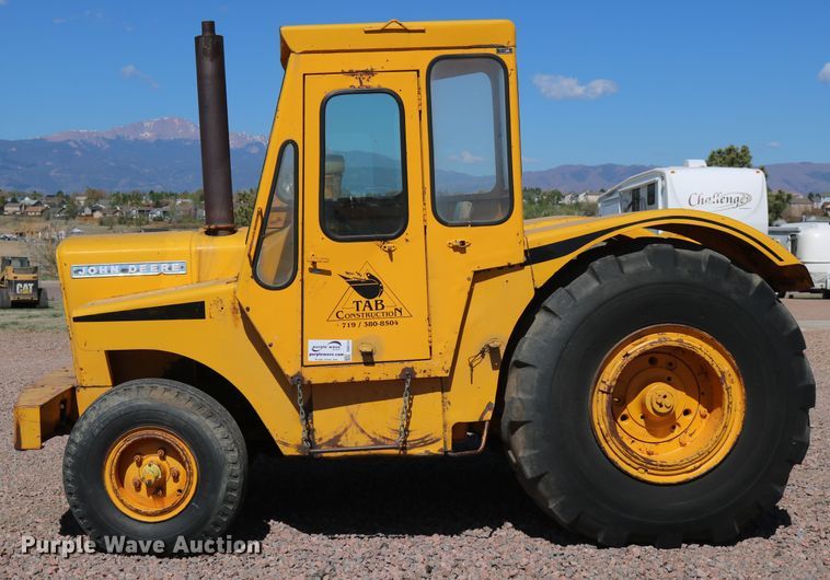 image for item DD6114 John Deere 760 scraper tractor