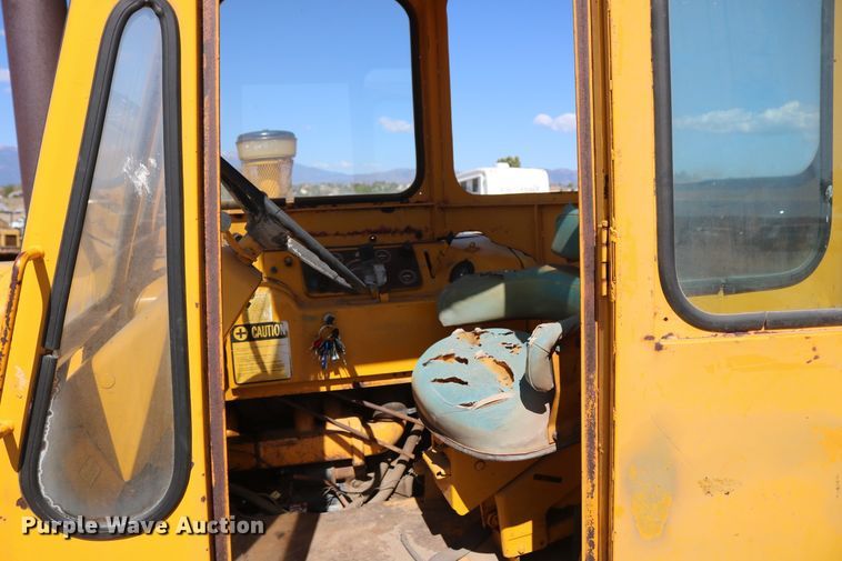 image for item DD6114 John Deere 760 scraper tractor