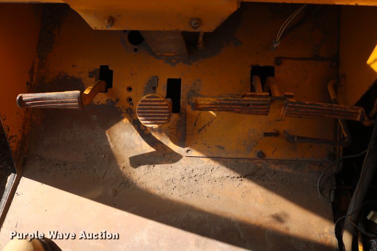 image for item DD6114 John Deere 760 scraper tractor