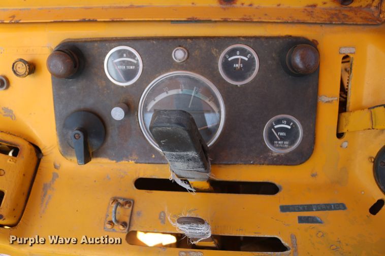 image for item DD6114 John Deere 760 scraper tractor