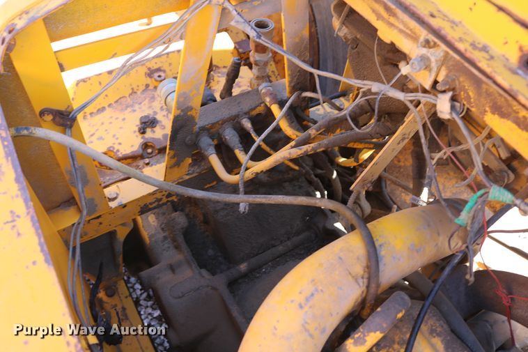 image for item DD6114 John Deere 760 scraper tractor