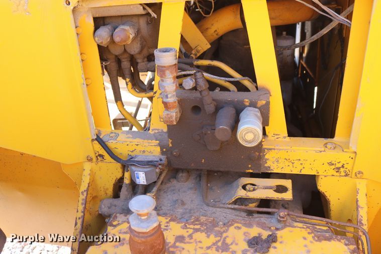 image for item DD6114 John Deere 760 scraper tractor