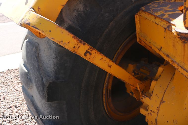 image for item DD6114 John Deere 760 scraper tractor