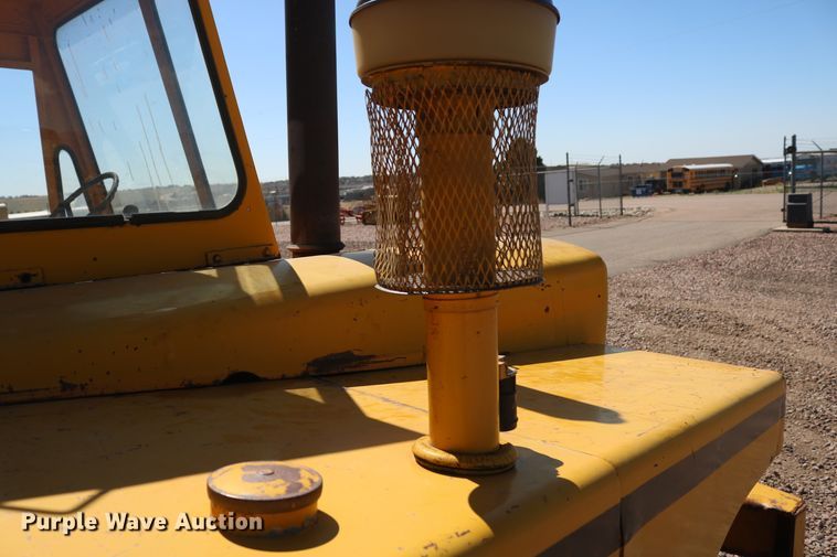 image for item DD6114 John Deere 760 scraper tractor