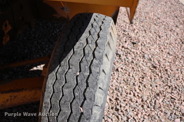 image for item DD6114 John Deere 760 scraper tractor