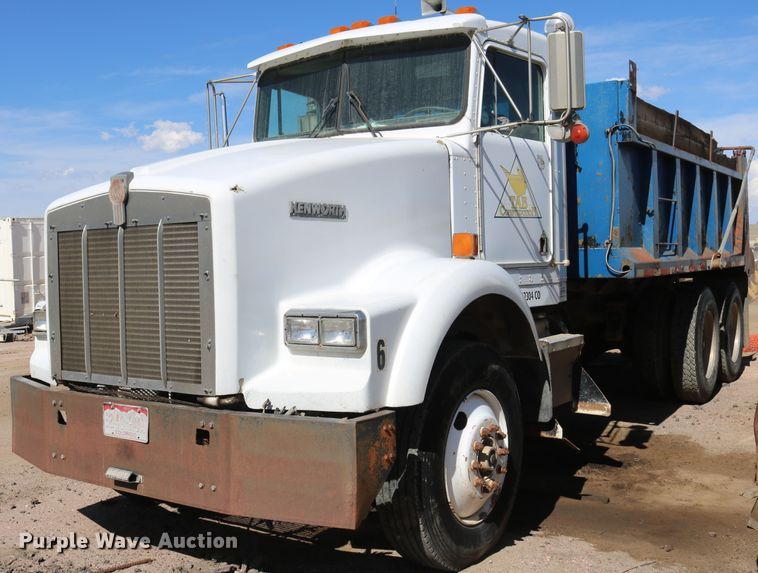 image for item DD6115 1993 Kenworth T800  construction dump truck