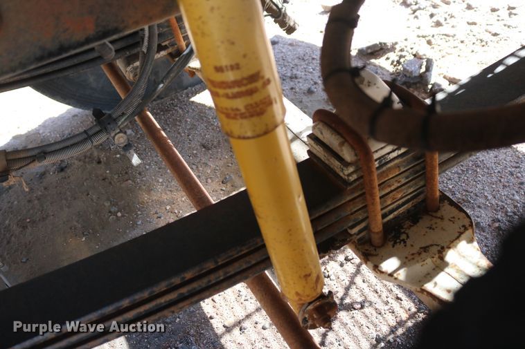image for item DD6115 1993 Kenworth T800  construction dump truck