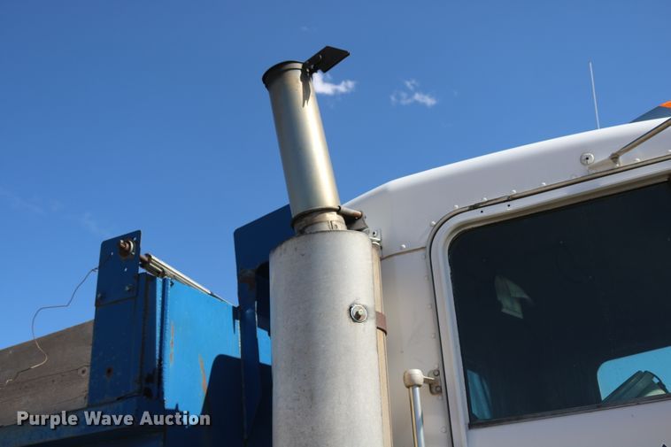 image for item DD6115 1993 Kenworth T800  construction dump truck